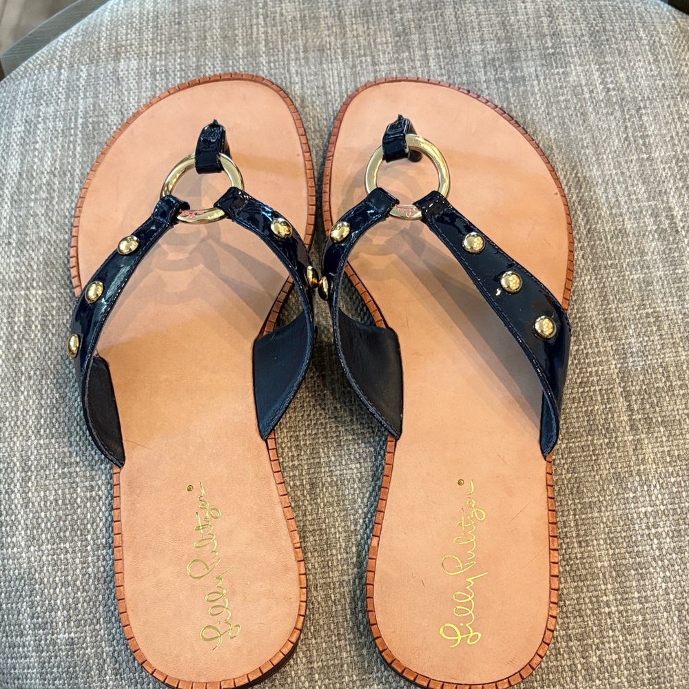 Lilly Pulitzer flip flop shoes. New condition.